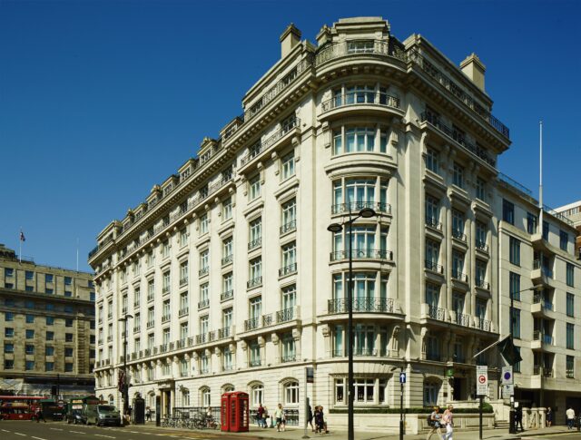 London Marriott Park Lane - Exterior