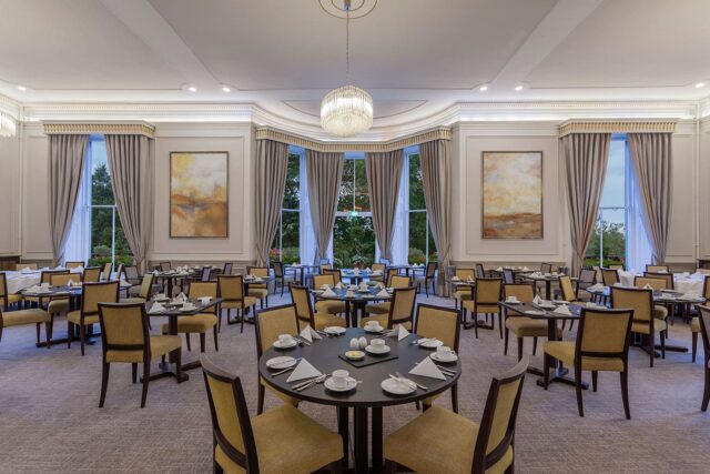 Oatlands Park Hotel - Mulberry Restaurant